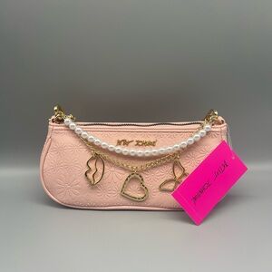 Betsey Johnson shoulder bag purse